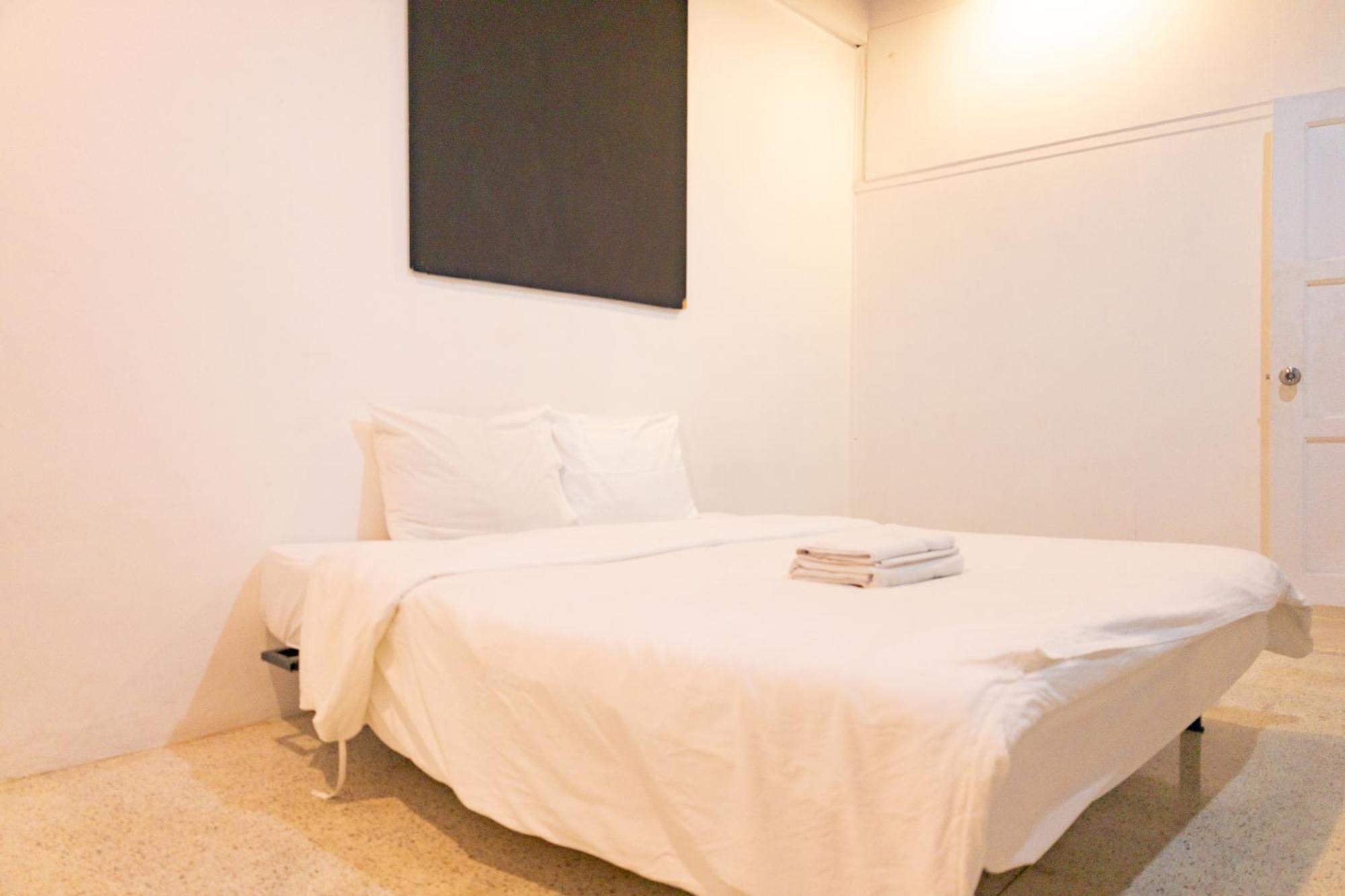 Go Inn Thapae - โก อินน์​ ท่าแพ Chiang Mai Extérieur photo