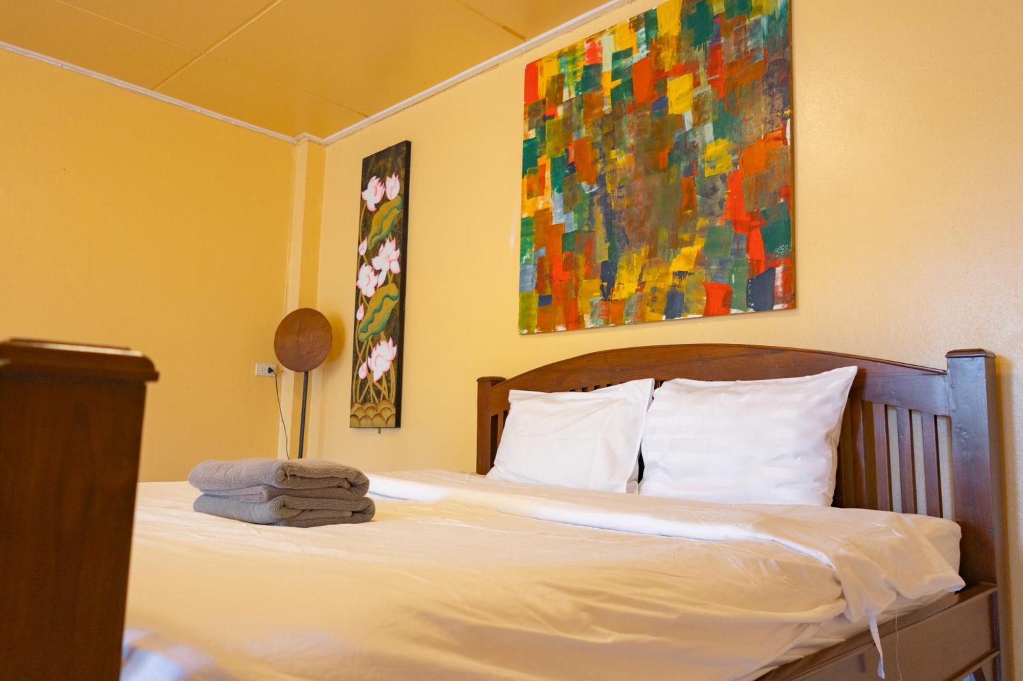 Go Inn Thapae - โก อินน์​ ท่าแพ Chiang Mai Extérieur photo