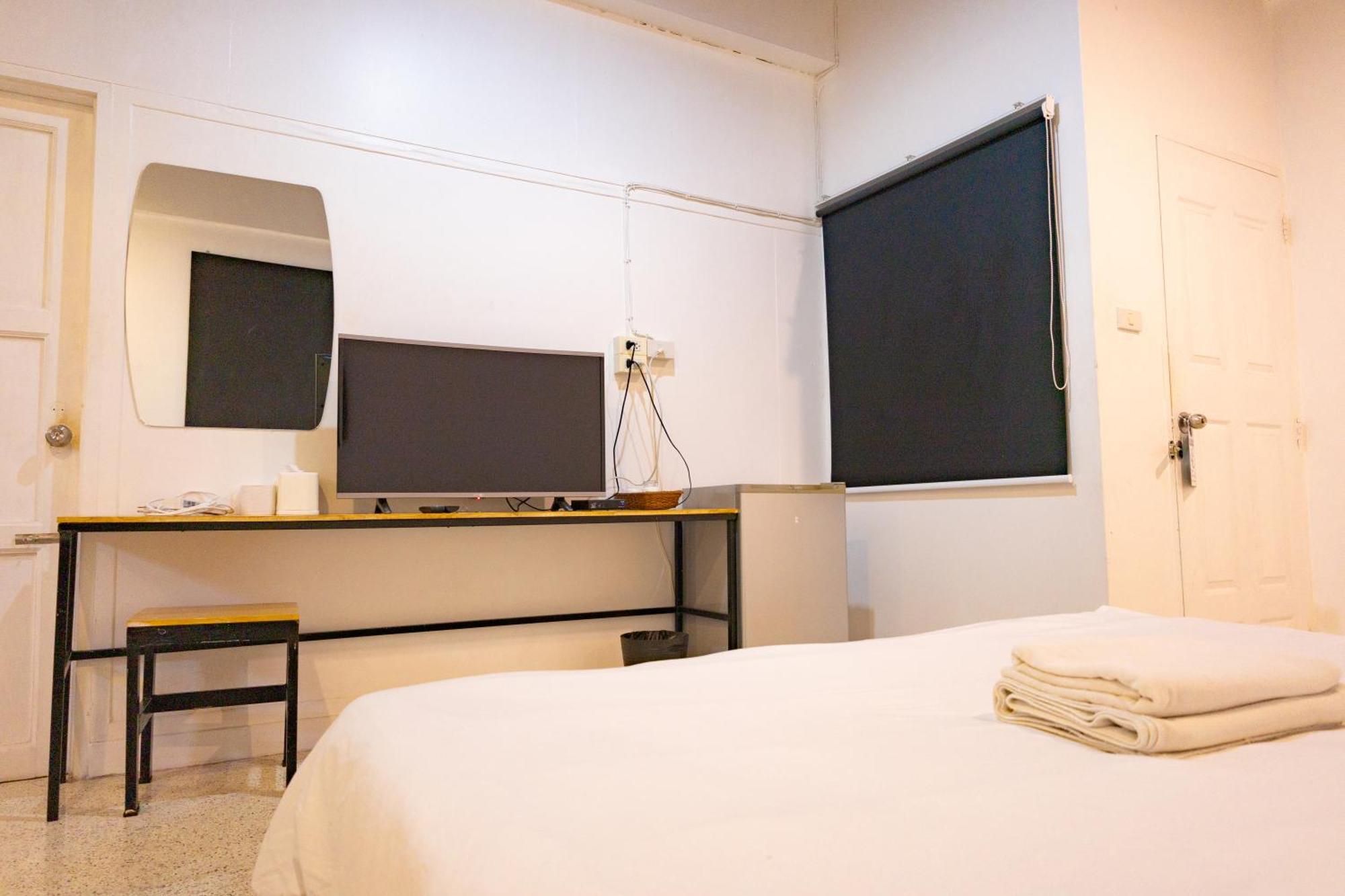 Go Inn Thapae - โก อินน์​ ท่าแพ Chiang Mai Extérieur photo