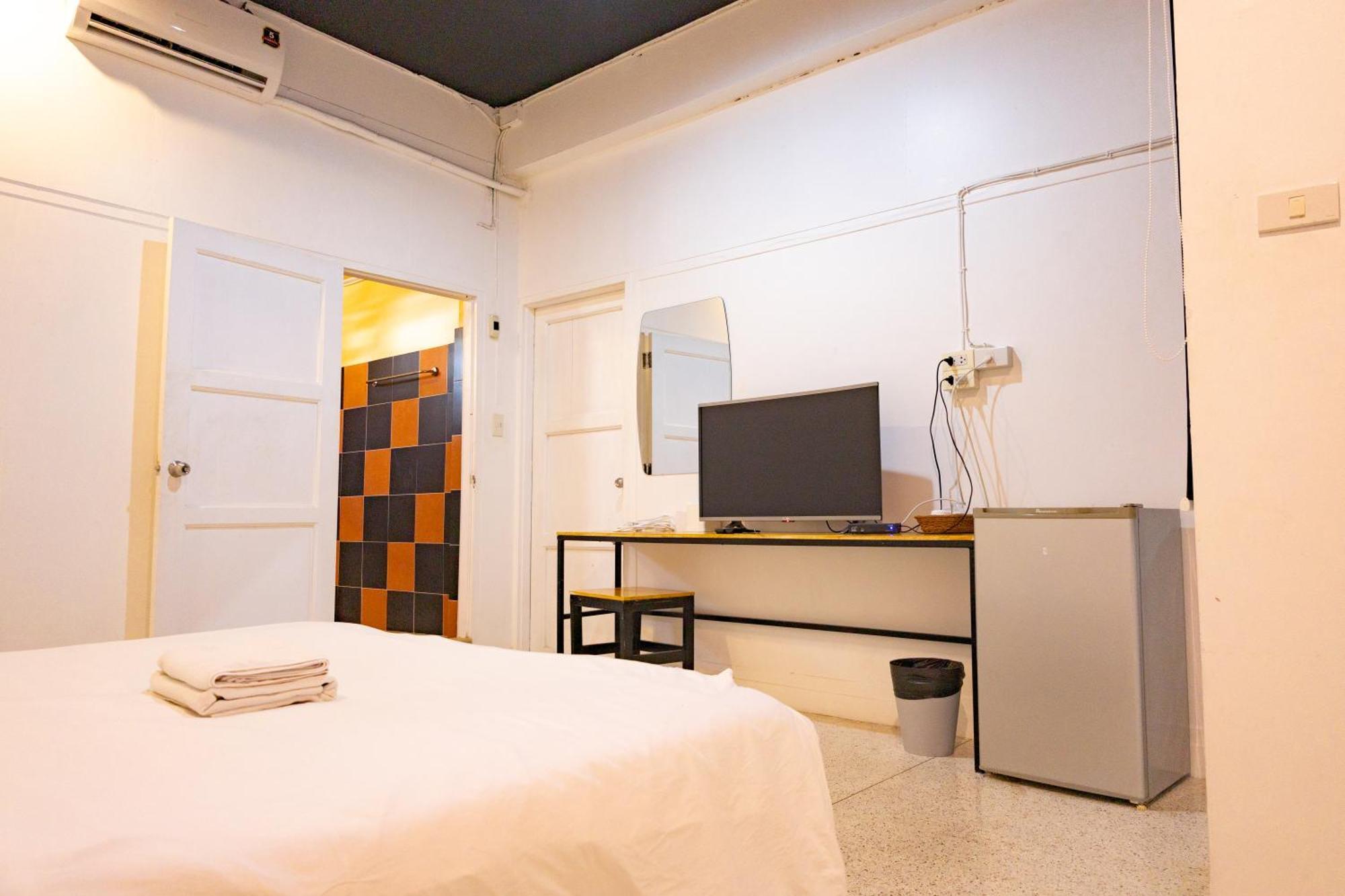 Go Inn Thapae - โก อินน์​ ท่าแพ Chiang Mai Extérieur photo
